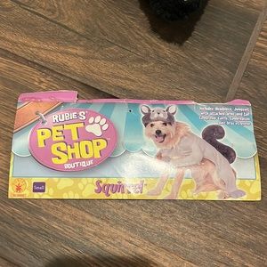 Small dog costume. Squirrel